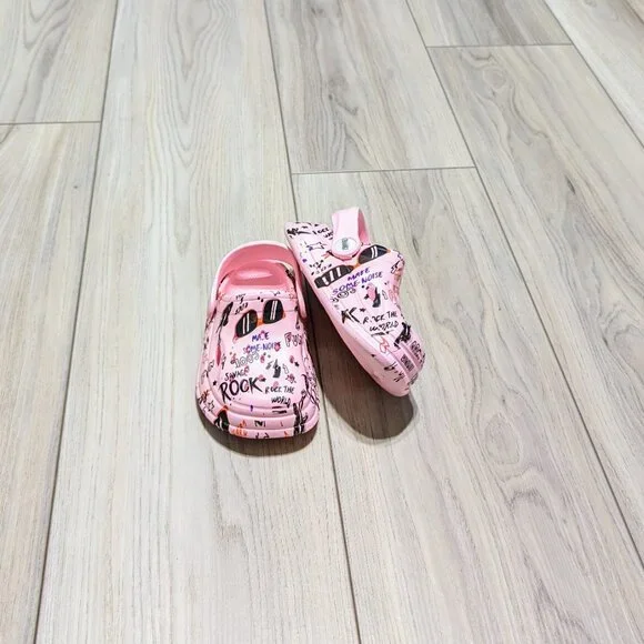 Unisex Cool slip-on clogs sizes 2yrs to 8yrs, waterproof colorful and cute - Picture 13 of 13